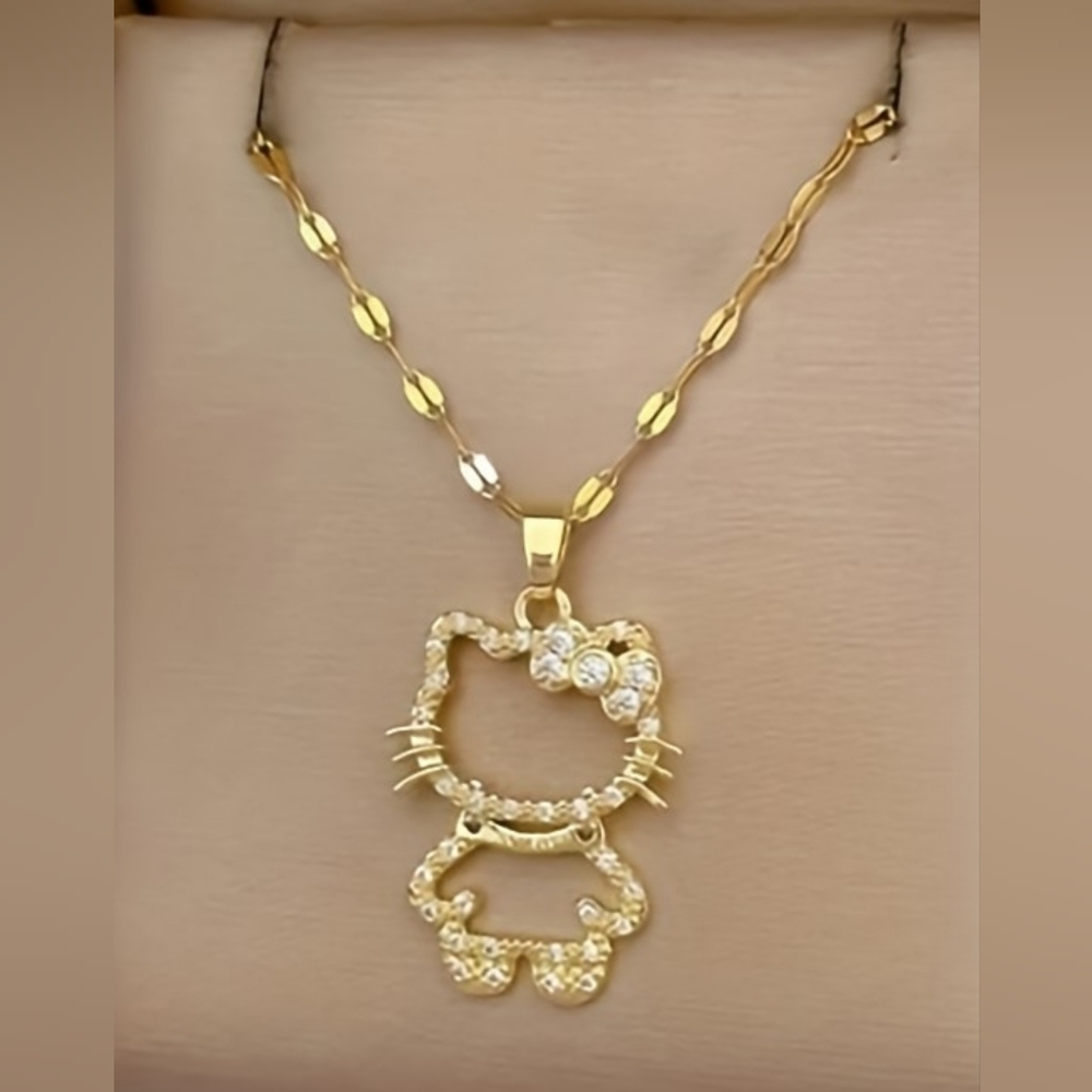 Sparkly Hello Kitty Rhinestone Pendant Necklace Gold  Chain